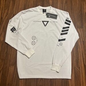 Fabric Of The Universe * Men’s Dual Fusion Premium Long Sleeve * Large * NWT